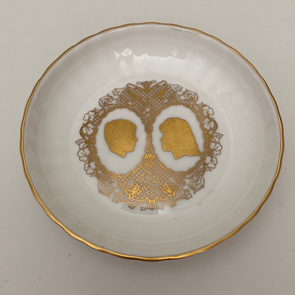 Royal Family Beatrice’s Birth to Duke & Duchess Of York Coalport Trinket Dish